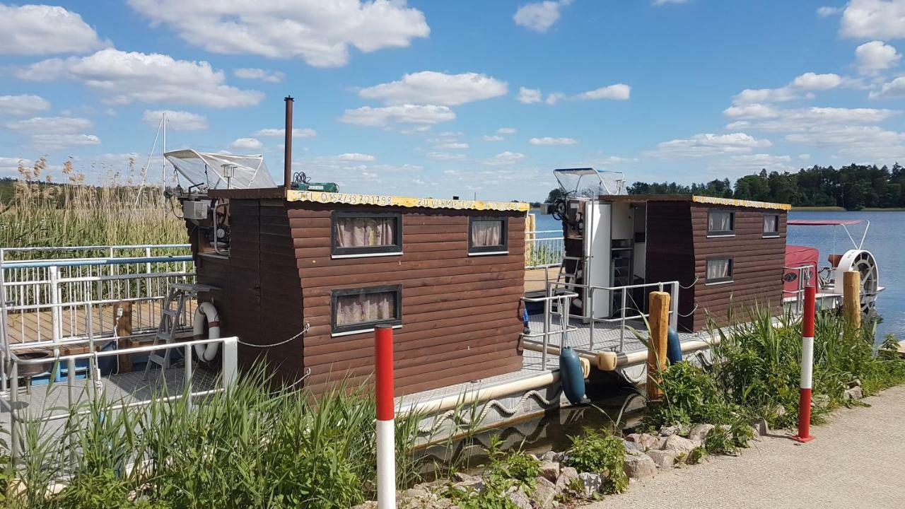 Hausboot Krakow Am Forelle 1 Und 2 Hotel en barco